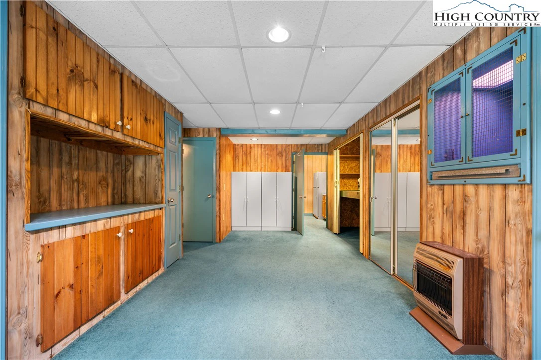 Image number 3 for the current listing