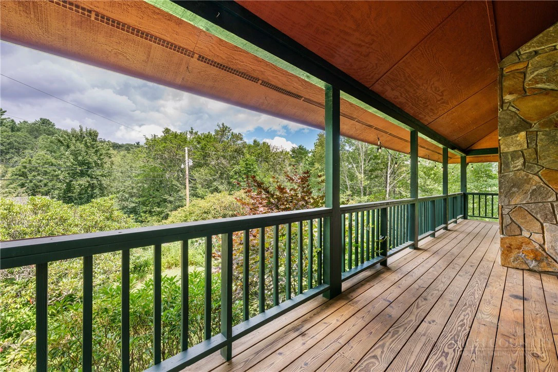 Image number 9 for the current listing