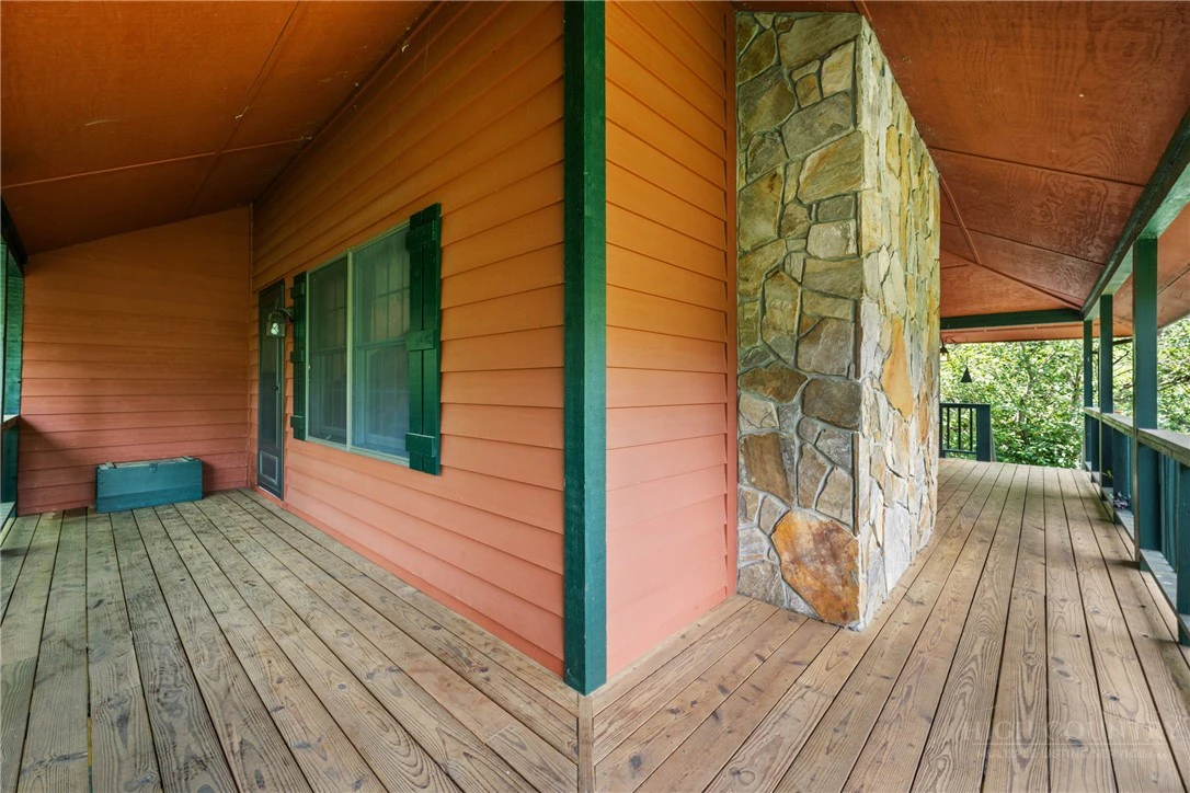 Image number 2 for the current listing