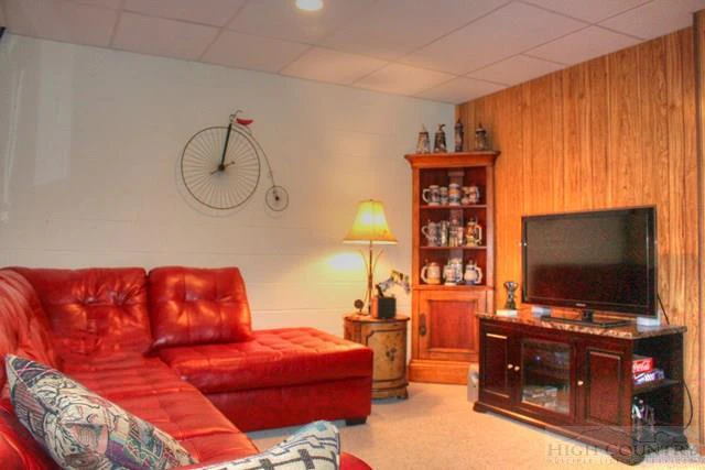 Image number 6 for the current listing