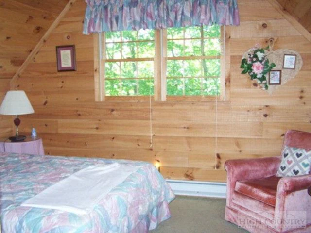 Image number 13 for the current listing