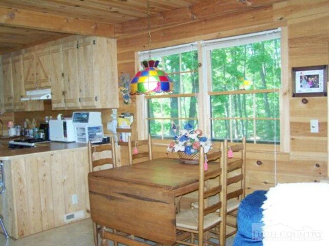 Image number 9 for the current listing