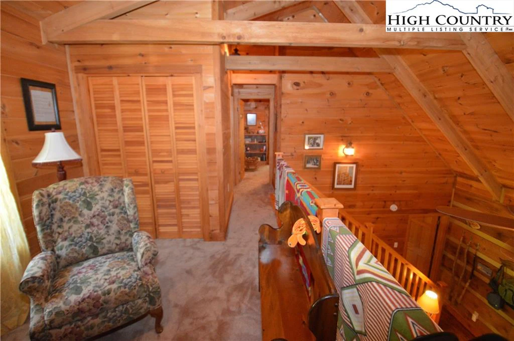 Image number 4 for the current listing