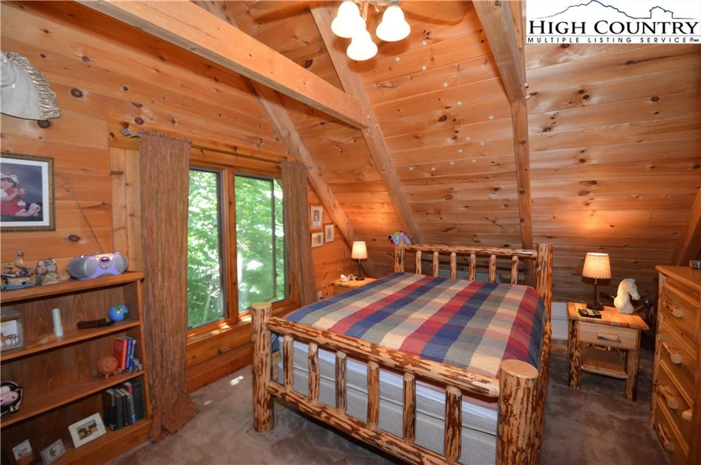 Image number 5 for the current listing
