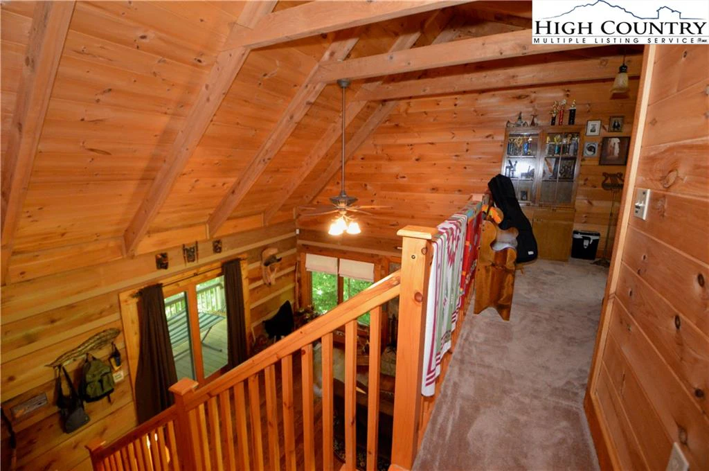 Image number 8 for the current listing