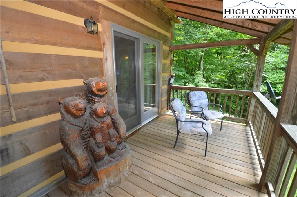 Image number 11 for the current listing