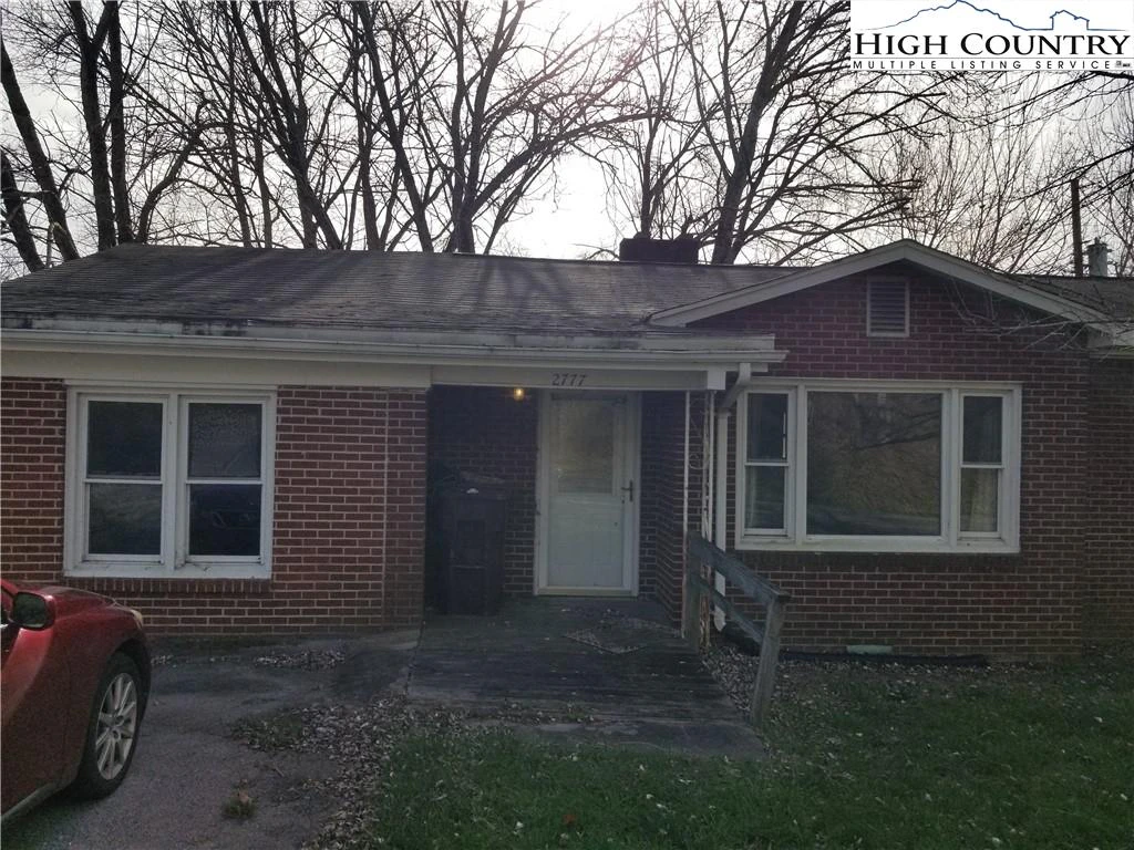Image number 1 for the current listing