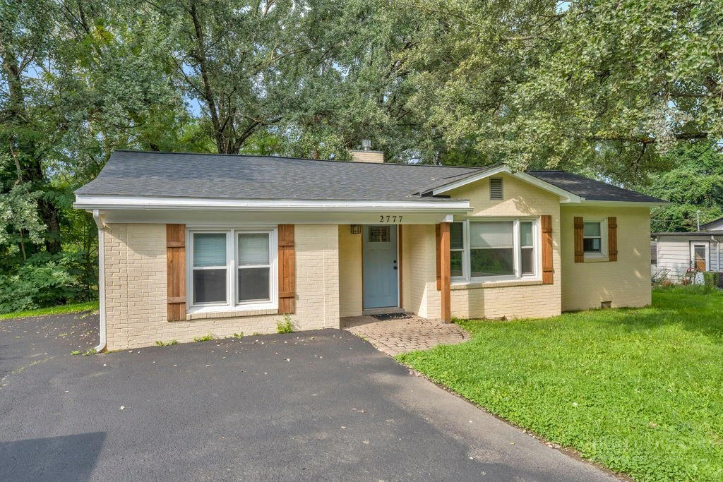 Image number 1 for the current listing