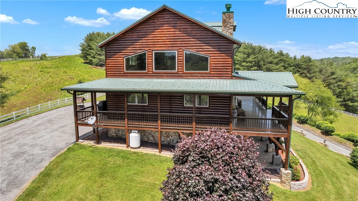Image number 1 for the current listing
