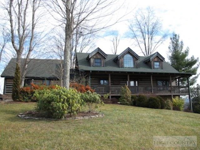 Image number 1 for the current listing
