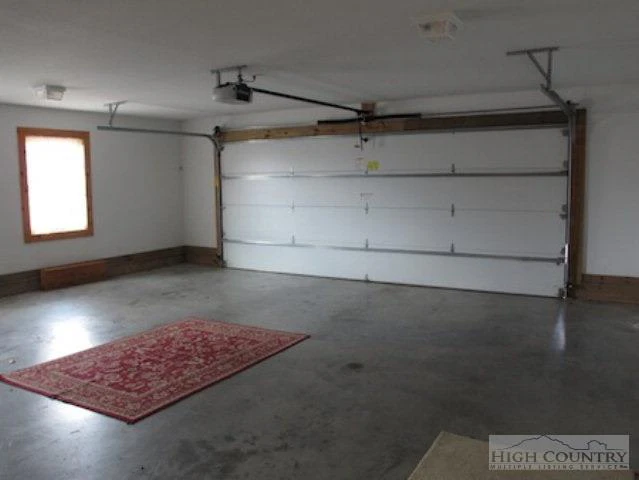 Image number 12 for the current listing