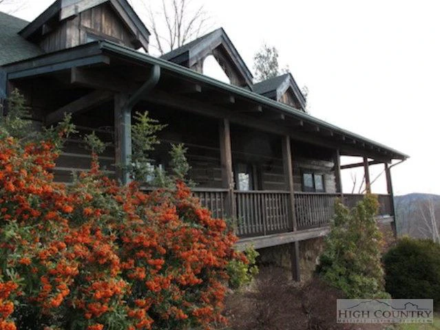 Image number 3 for the current listing