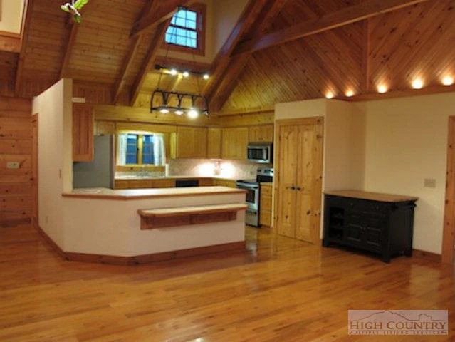 Image number 6 for the current listing