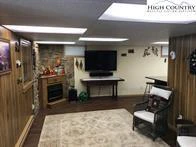 Image number 3 for the current listing