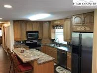 Image number 29 for the current listing
