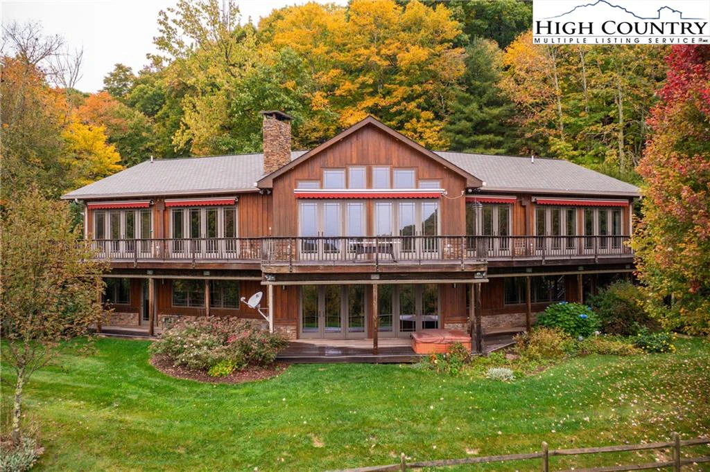 Image number 1 for the current listing