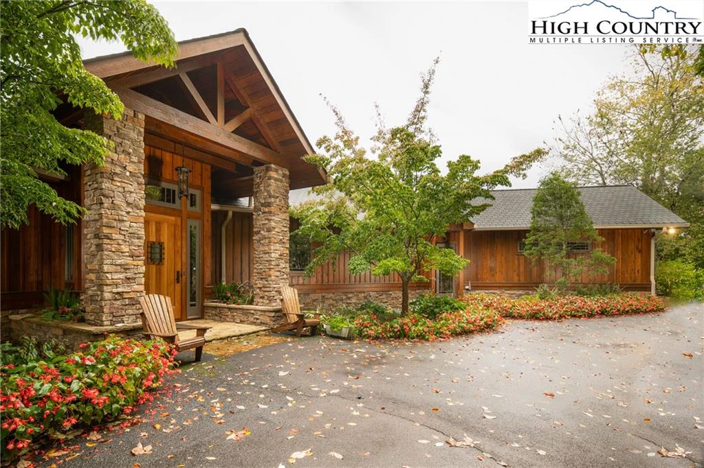 Image number 12 for the current listing
