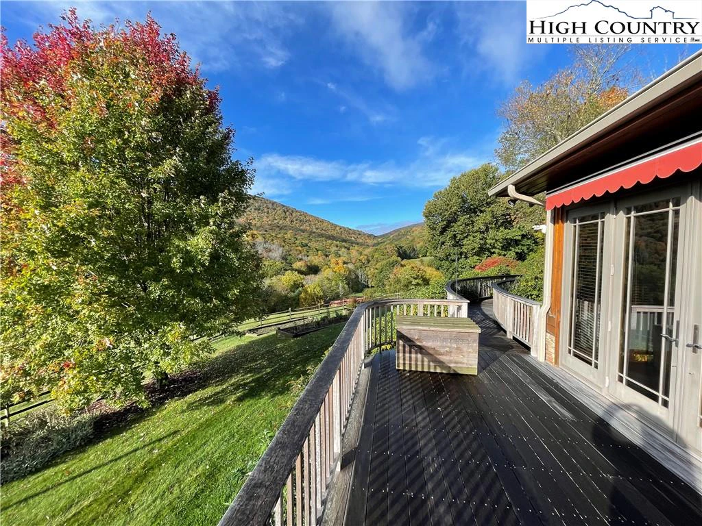 Image number 20 for the current listing