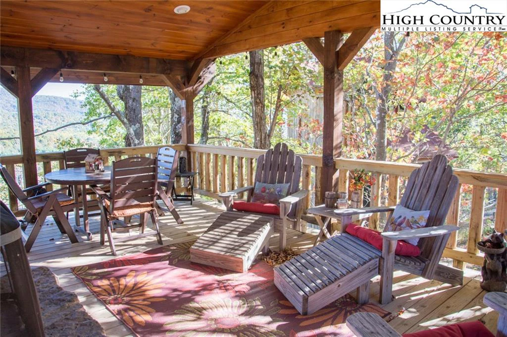 Image number 4 for the current listing