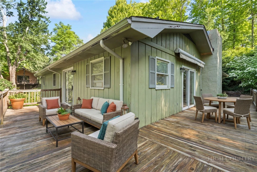 Image number 13 for the current listing