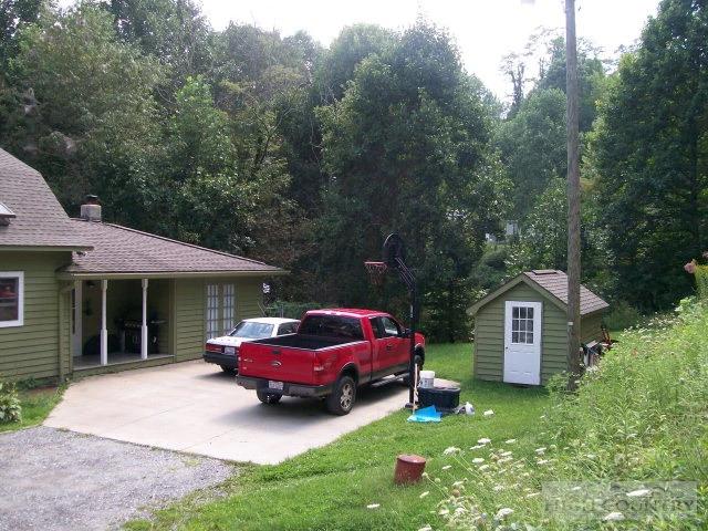 Image number 8 for the current listing