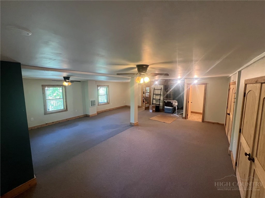 Image number 6 for the current listing