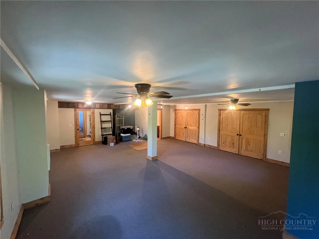 Image number 8 for the current listing