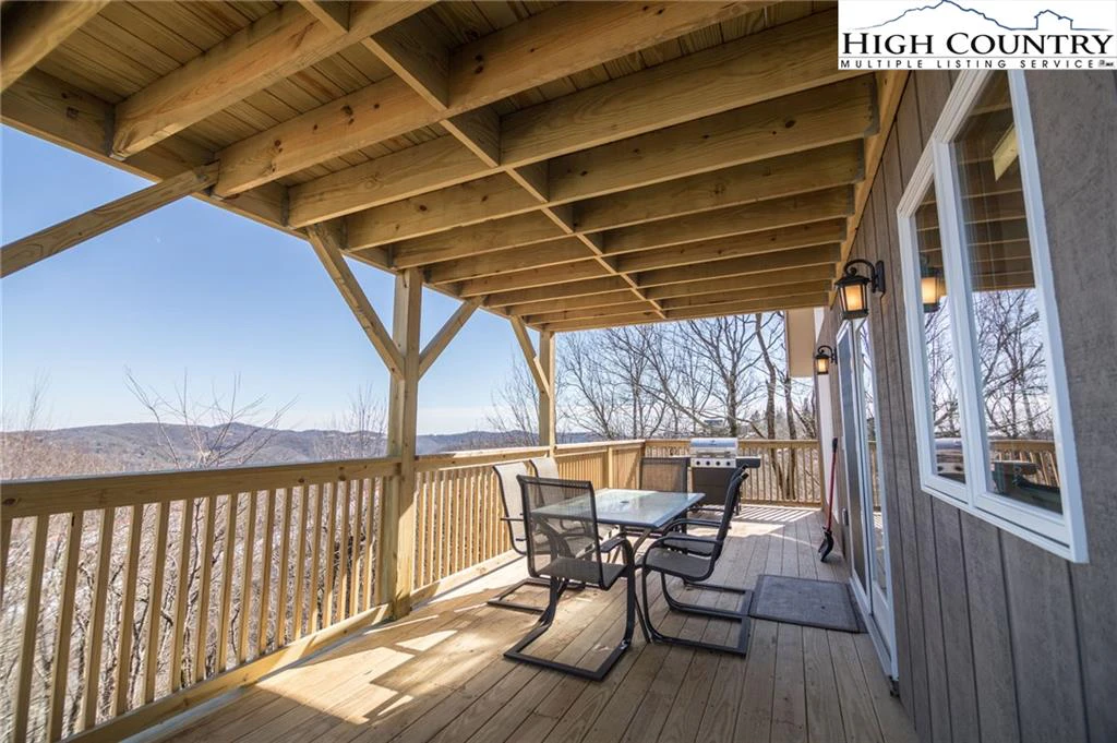 Image number 4 for the current listing