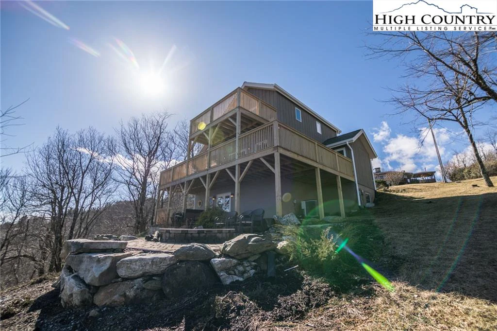 Image number 3 for the current listing