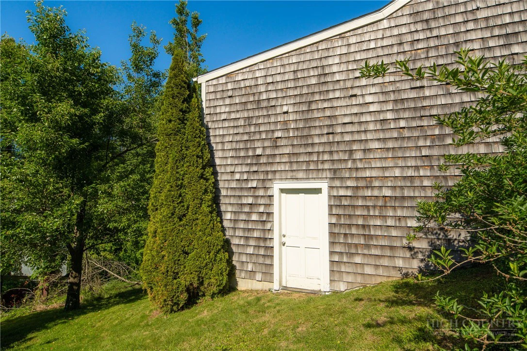 Image number 7 for the current listing
