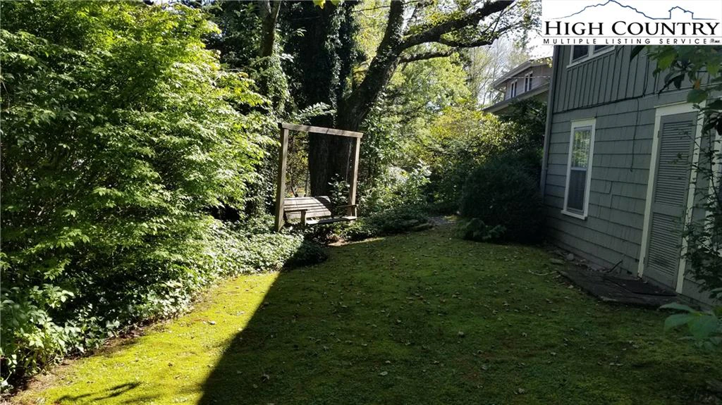 Image number 3 for the current listing