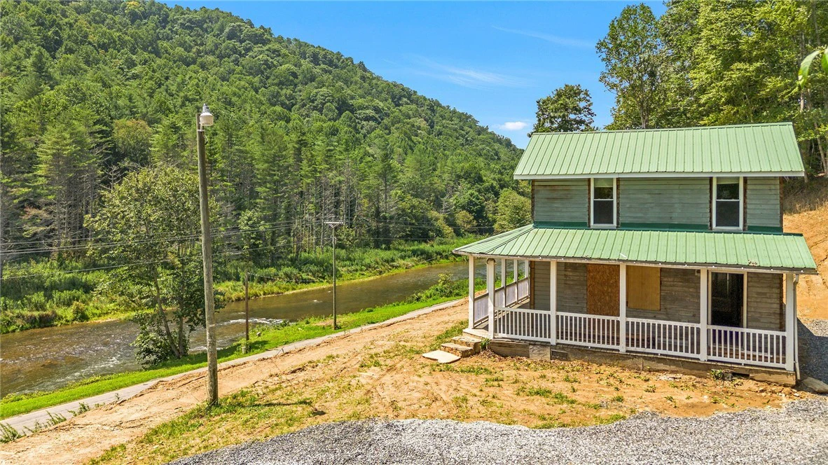 Image number 4 for the current listing