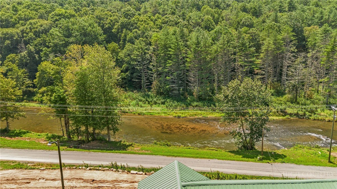 Image number 6 for the current listing