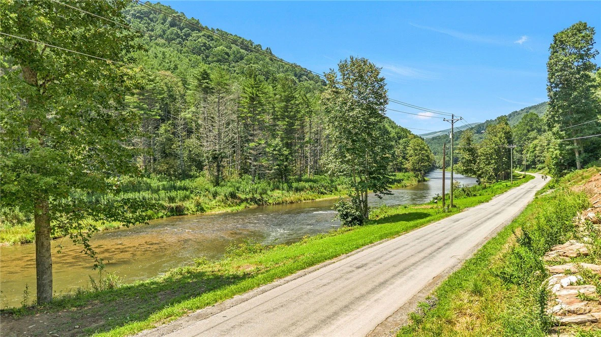 Image number 9 for the current listing