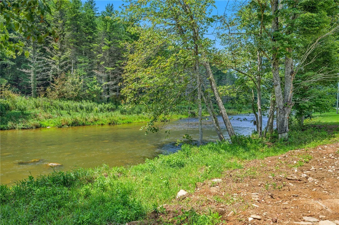 Image number 11 for the current listing