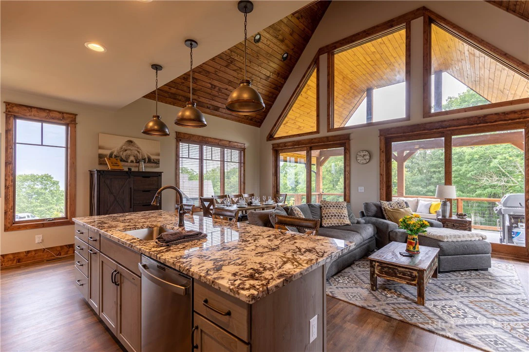Image number 11 for the current listing