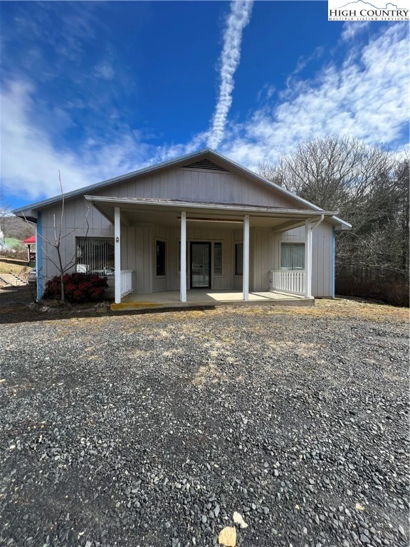 Image number 1 for the current listing