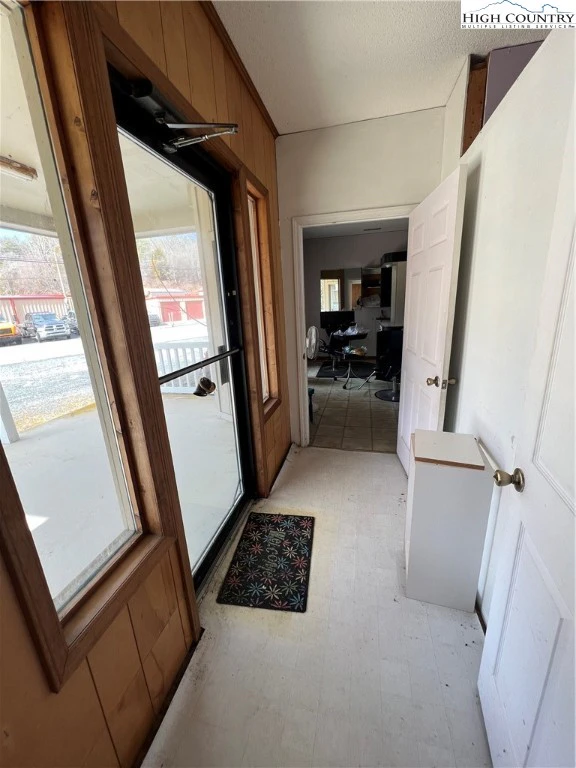 Image number 13 for the current listing