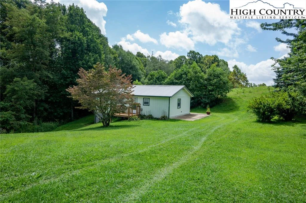 Image number 3 for the current listing