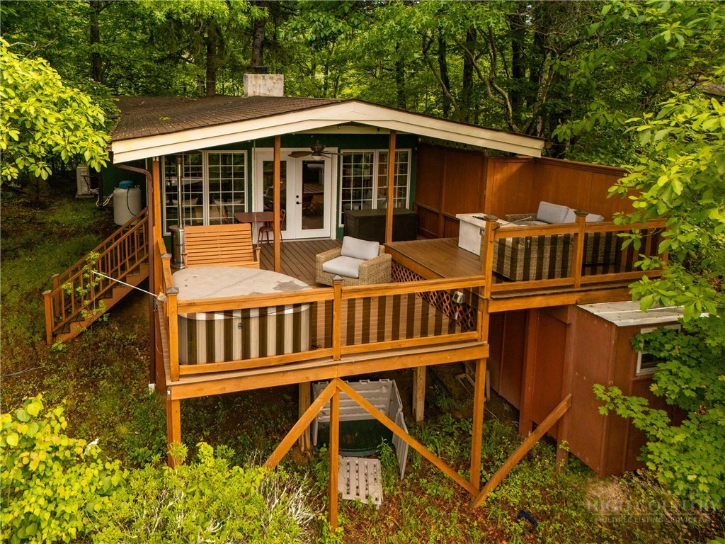 Image number 1 for the current listing