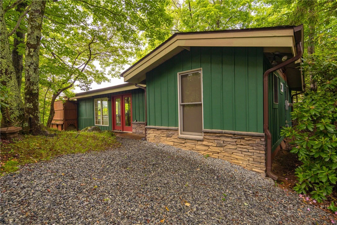 Image number 3 for the current listing