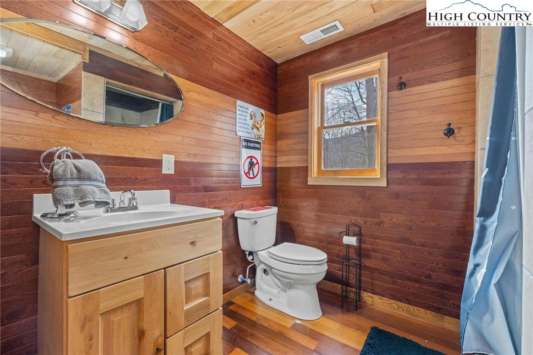 Image number 11 for the current listing