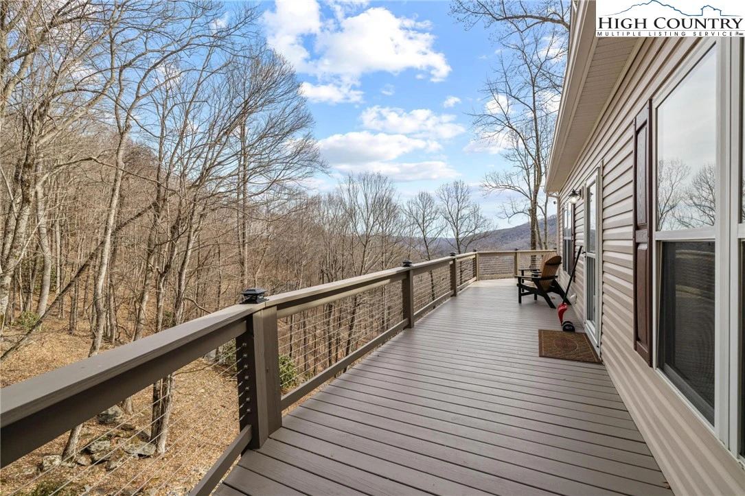 Image number 18 for the current listing
