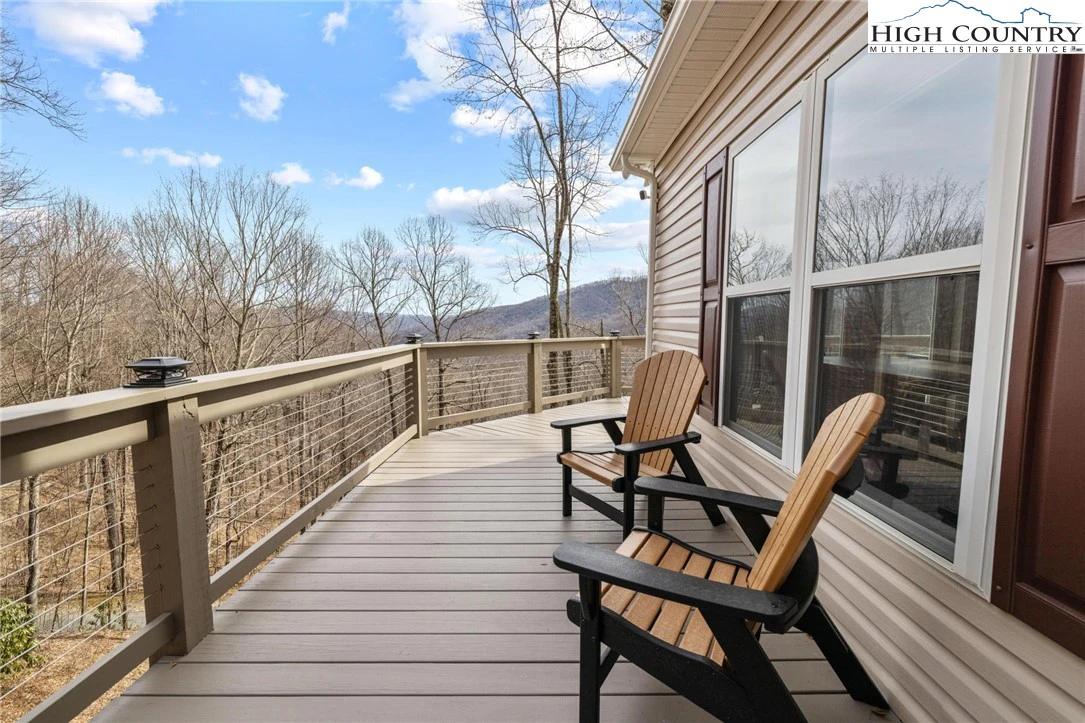 Image number 19 for the current listing