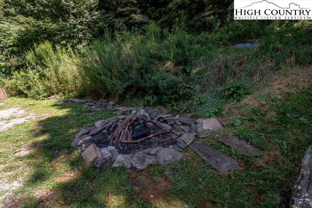 Image number 8 for the current listing