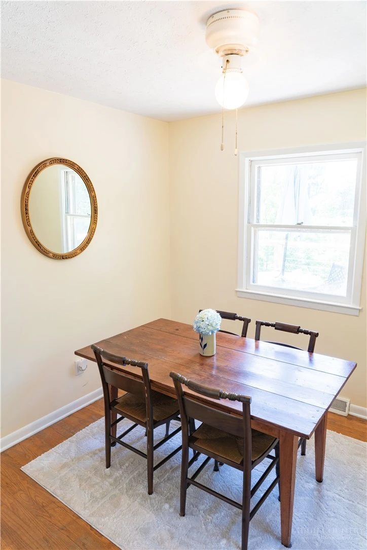 Image number 12 for the current listing