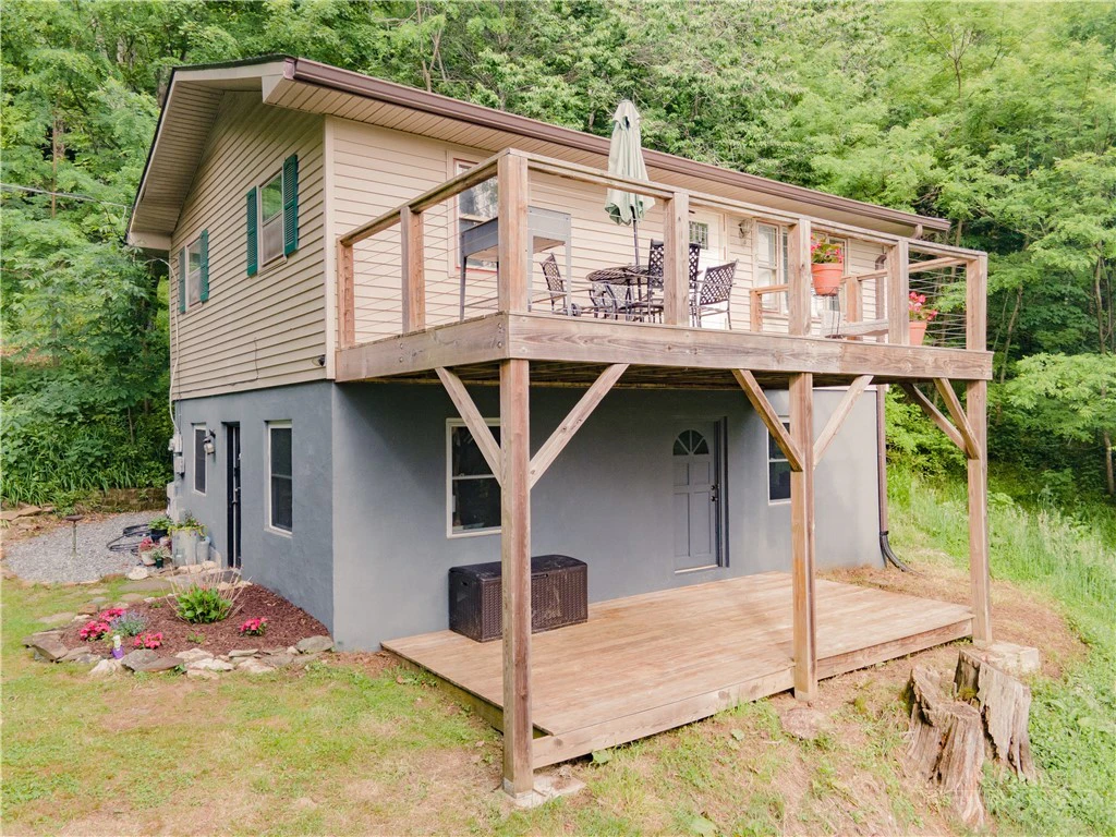 Image number 18 for the current listing