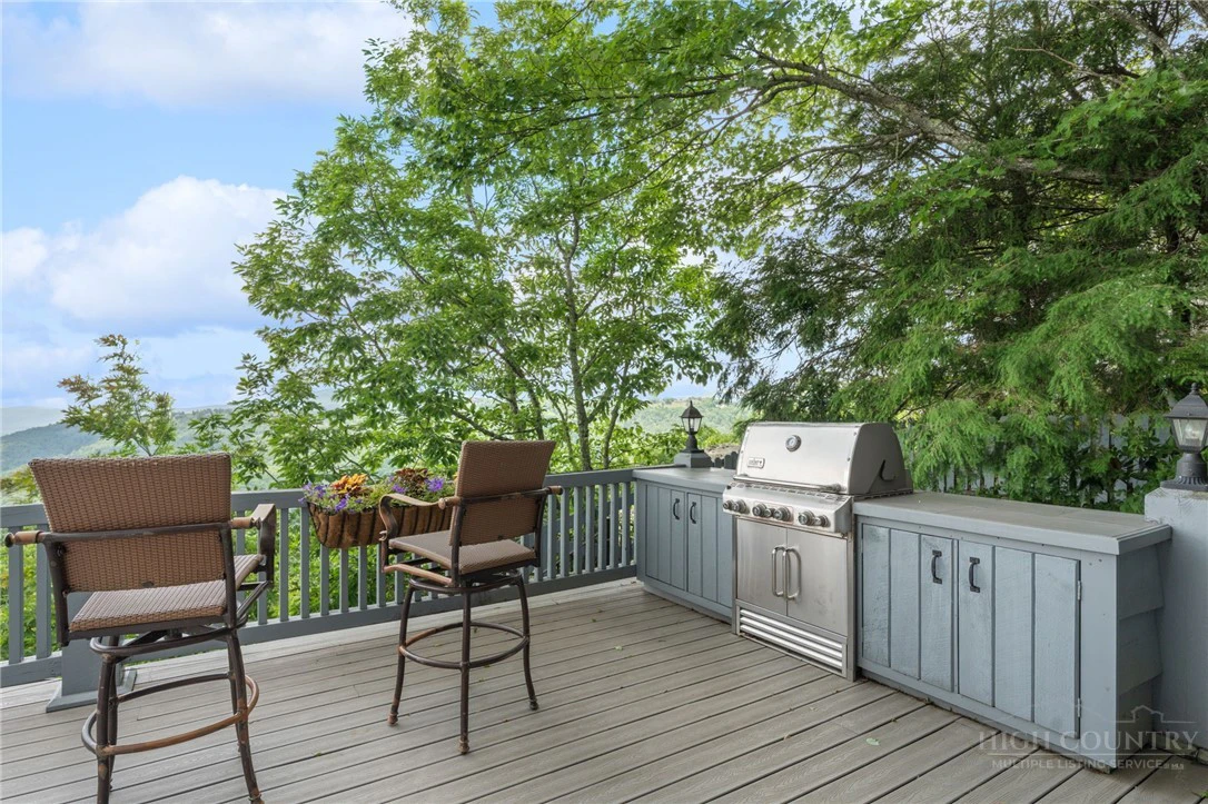 Image number 12 for the current listing