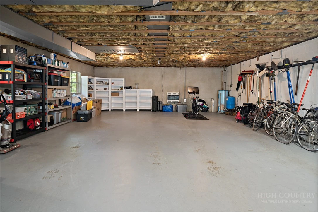 Image number 21 for the current listing