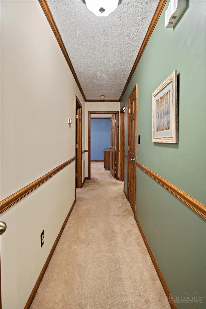 Image number 2 for the current listing